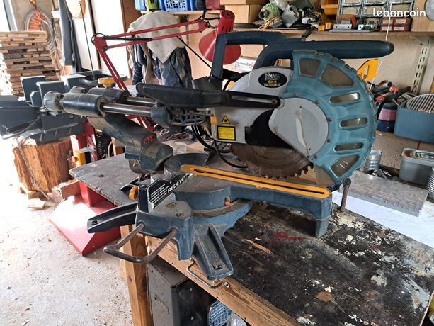 Scie à onglets radiale