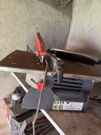 Scie electrique rubis