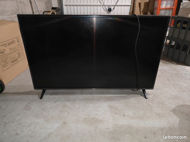 Smart TV LG 108" 4K