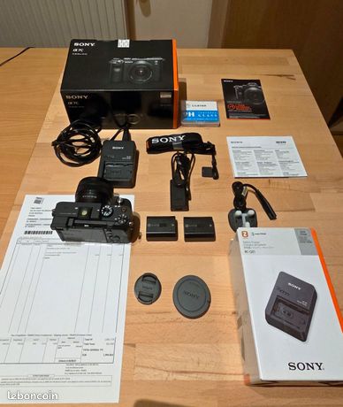 Sony A7c + 2 batteries d'origine + objectif 28-60mmf/3.5-5.6 comme neuf