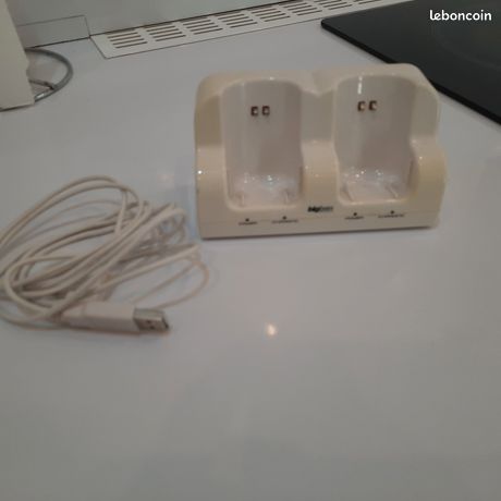 Station de recharge manette wii bigben