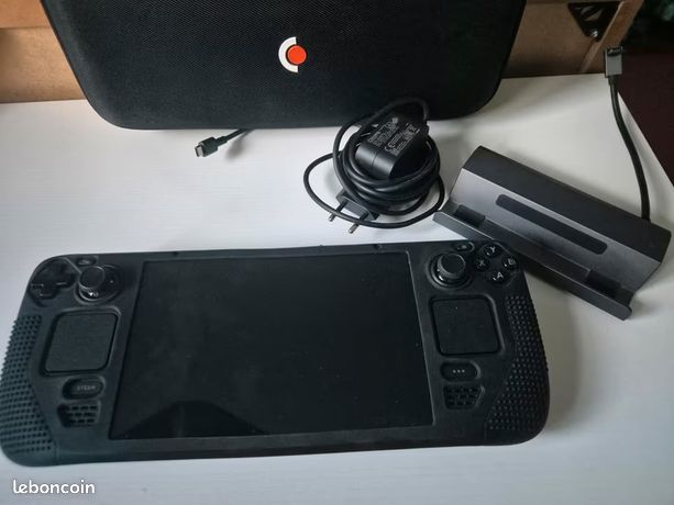 Steam Deck OLED 512 Go avec station d'accueil et coque en silicone