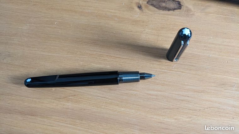 Stylo Montblanc Rollerball n° 117148