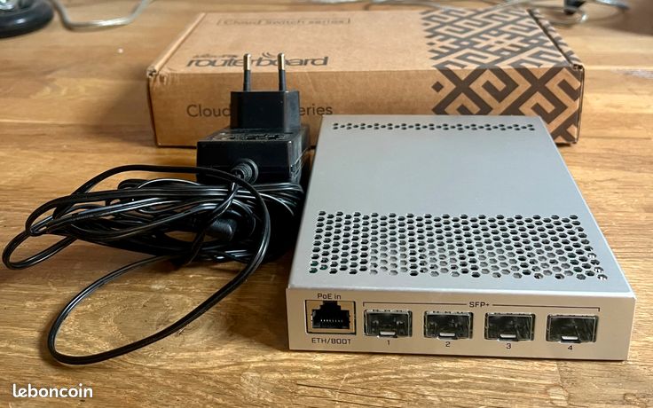 Switch Mikrotik CRS305-1G-4S+IN