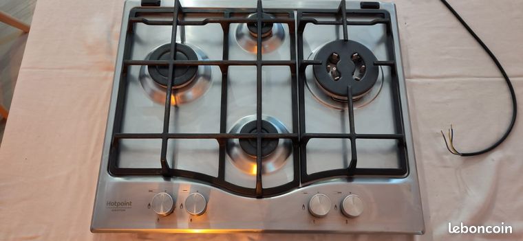 Table cuisson gaz 4 feux Hotpoint gazinière
