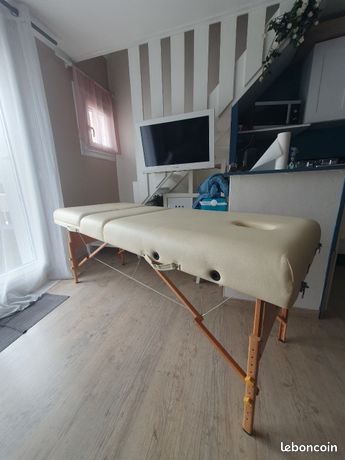 Table de massage + housse à roulettes
