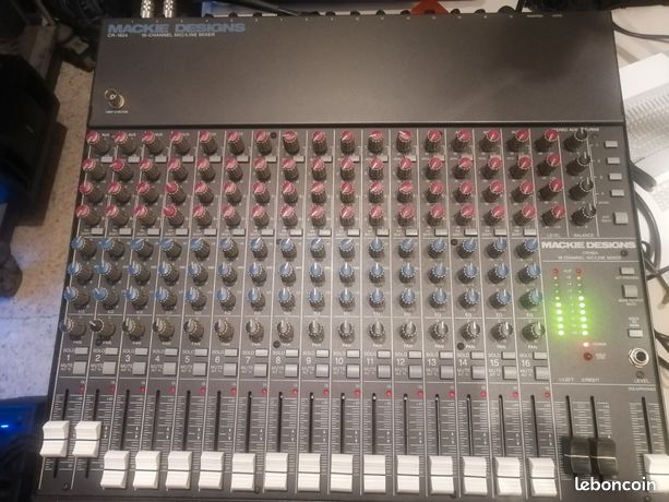Table de mixage 16 pistes MACKIE 1604 VLZ PRO