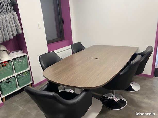 Table de réunion