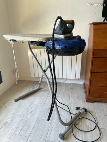 Table à repasser aspirante et soufflante avec centrale vapeur Astoria RI420A