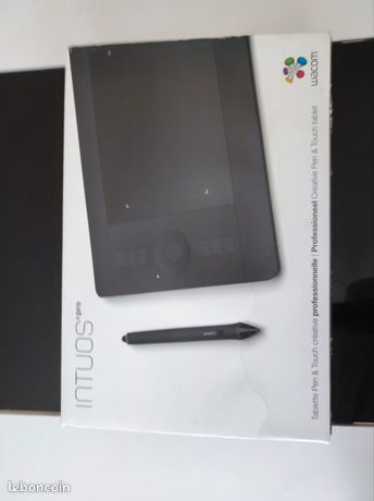 Tablette graphique Wacom intuos pro PTH 451