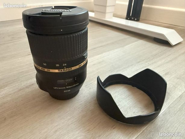Tamron SP 24-70mm f/2.8 USD 82 DI (Monture Canon) + Paresoleil + Housse