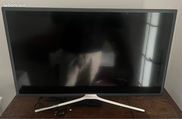 Télé écran plat 82cm Samsung