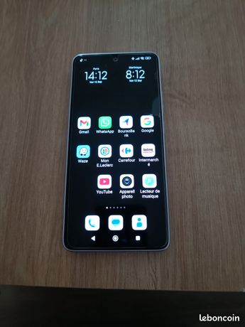 TÉLÉPHONE