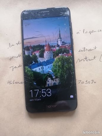 Telephone Honor 8