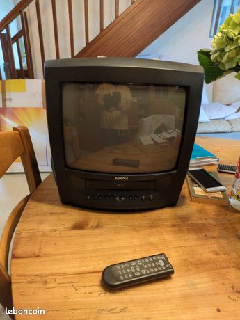 Télévision magnétoscope radiola