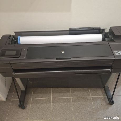 Traceur hp t730