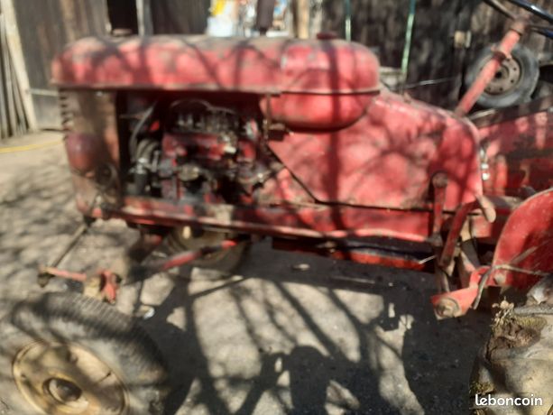 Tracteur agricole