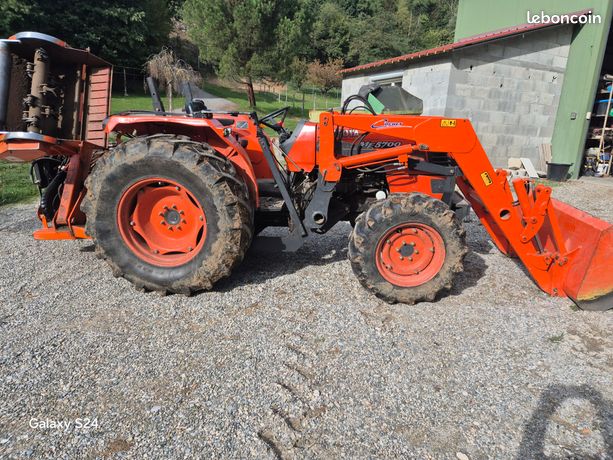 Tracteur kubota 5700 avec èpareuse
