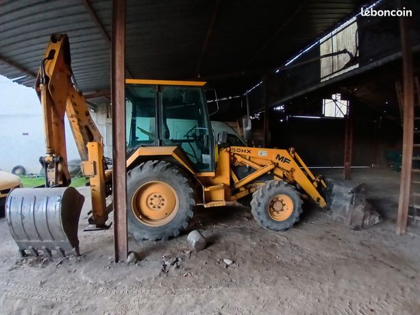 Tractopelle MF 50HX