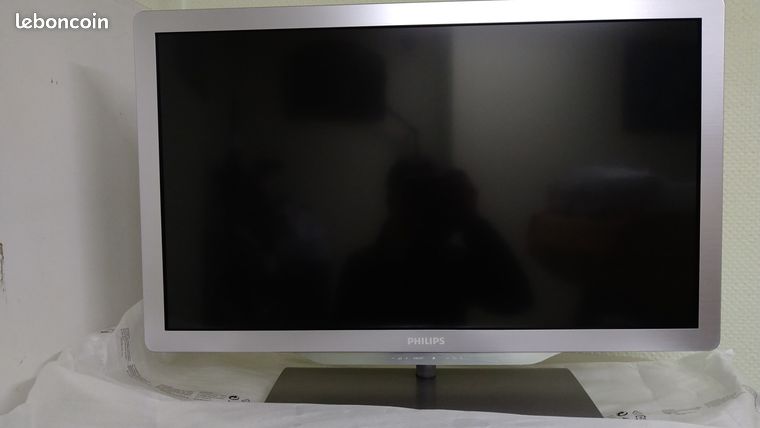 TV PHILIPS 32 pouces Ambilight 2 7000