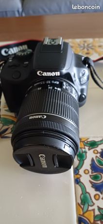 Vend Canon reflex EOS 100 D noir plus objectif canon EFS 18-55 mm et sacoche