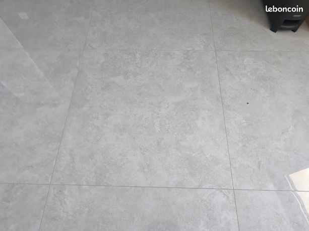 Vend carrelage 10m2
