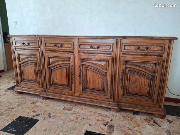 Vends Buffet et table plus 4 chaises