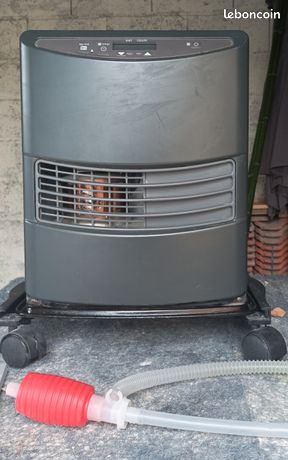 Vends poêle à pétrole Tecteo SRE 103 C avec chariot sur roulettes