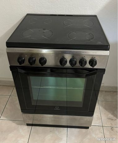 cuisinière Indesit