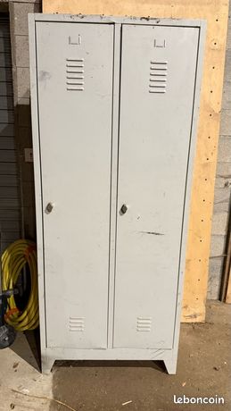 Vestiaire, armoire métallique