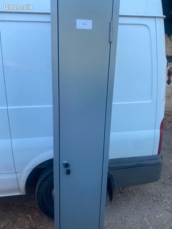 Vestiaire metallique
