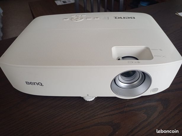 Videoprojecteur BENQ HT1070A