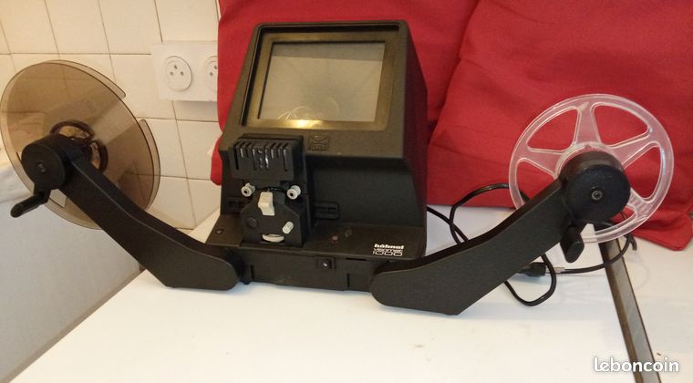 Visionneuse films Super 8 '' HAHNEL Visomat 1000 ''--------------------------------------------------------- Visionneuse films Super 8 '' HAHNEL Visomat 1000 ''