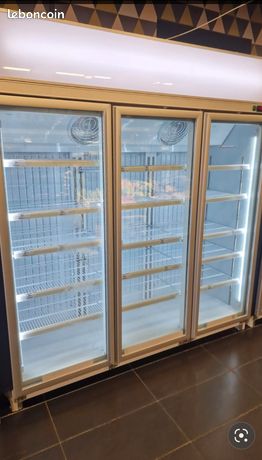 Vitrine led positive libre service 3 portes professionnelle